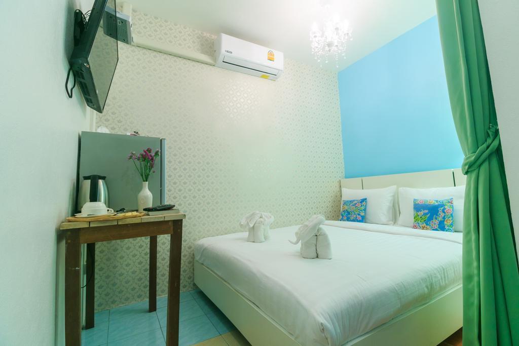 Frog House Bed & Breakfast (Adults Only) Patong Exterior foto